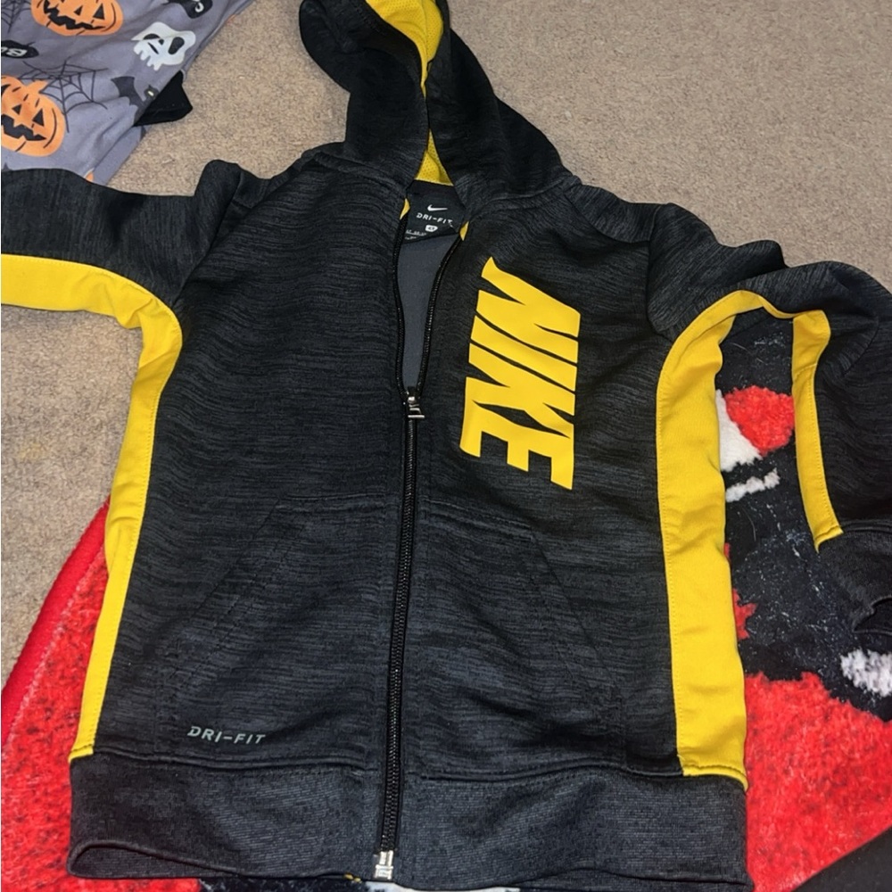 Grey and yellow boy nike zip up 4t